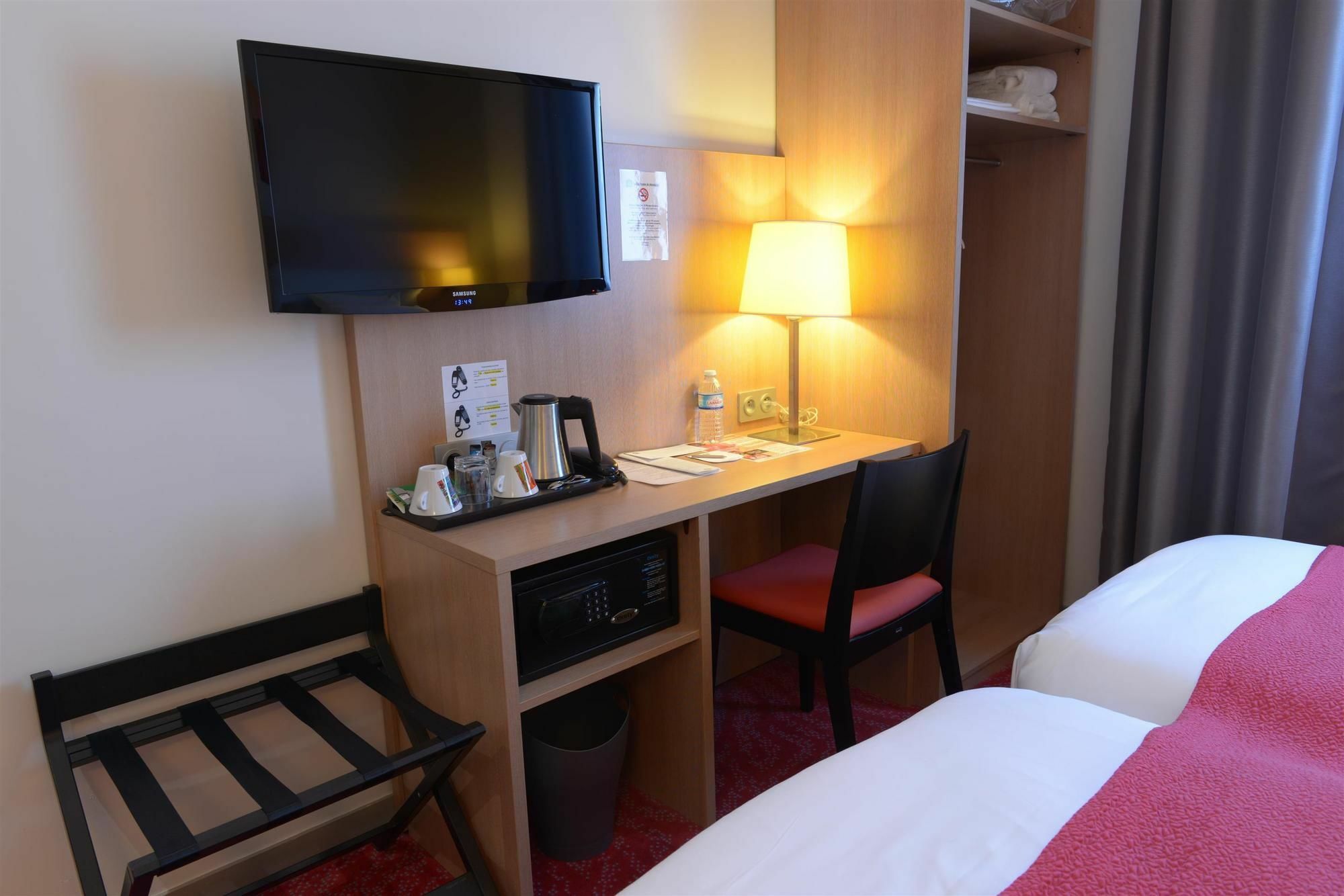 Hotel Ibis Styles Montargis Arboria Pannes  Exterior foto